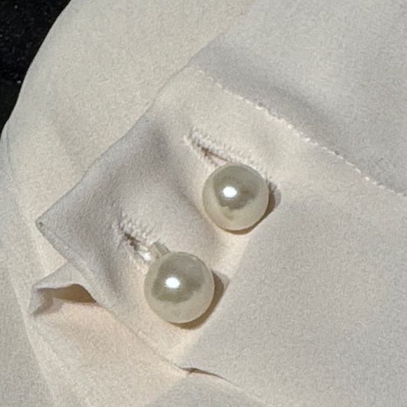 80s Josephine Ivory Blouse w Pearl Buttons - Picture 5 of 5